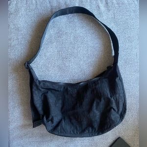 BAGGU Medium Crescent Bag